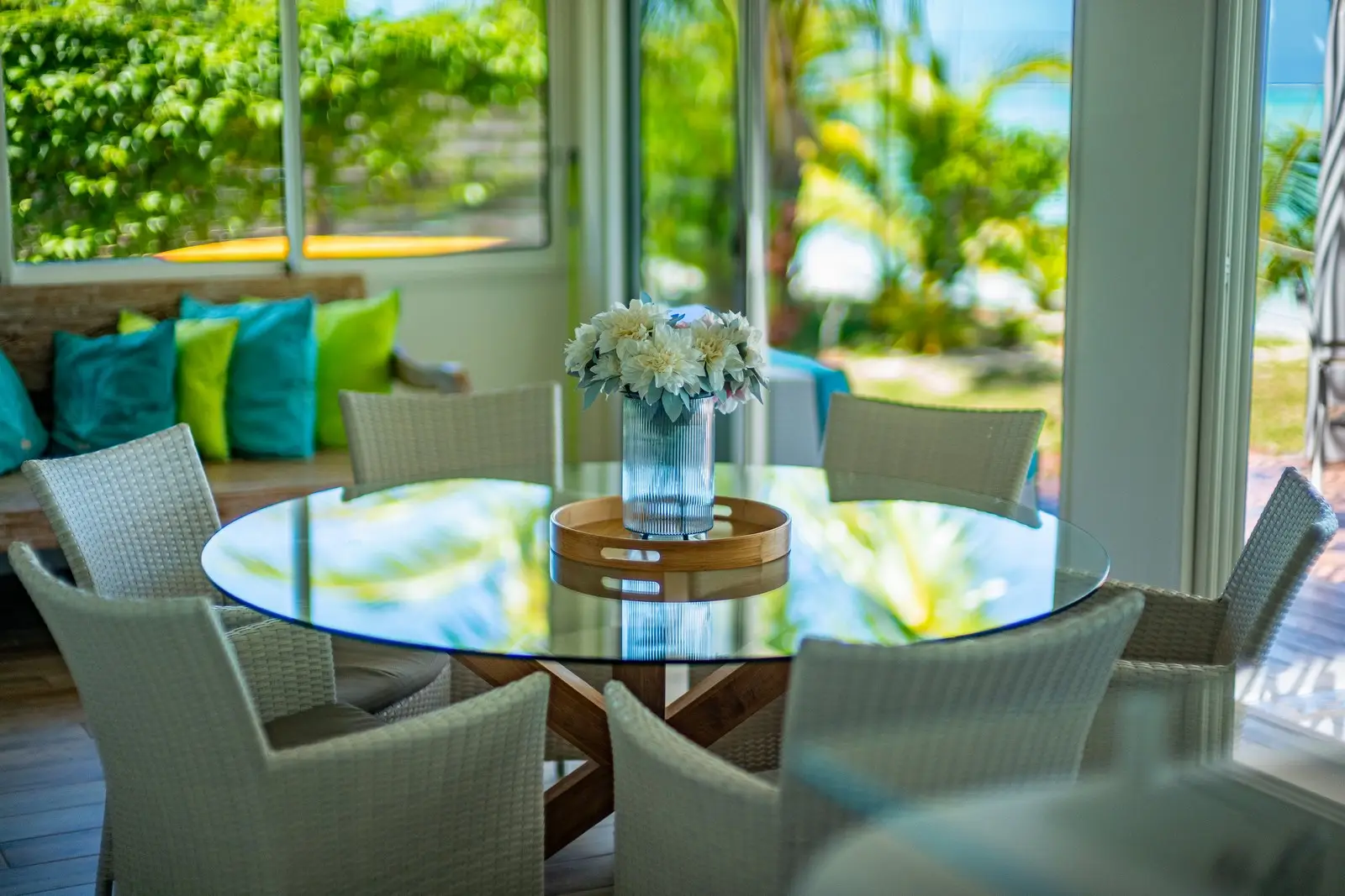 living-room-ouma-villa-bora-bora0005